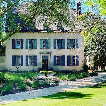 فندق مبيت وإفطار Chateau Mas De Pradie Fountain View Foissac (Aveyron)